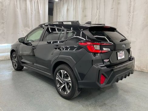 Used 2025 Subaru Crosstrek 2.5i Premium AWD/4WD image 5