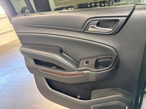 Used 2016 GMC Yukon XL SLT RWD image 10
