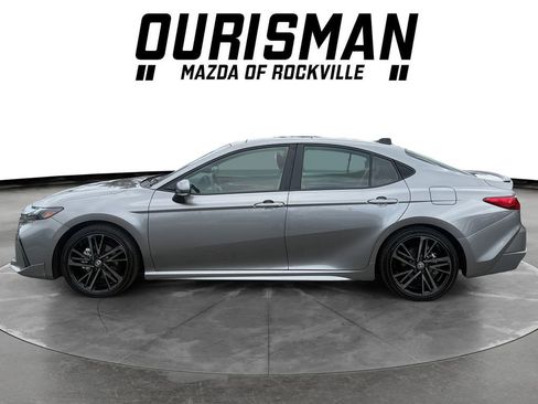 Used 2025 Toyota Camry XSE image 3