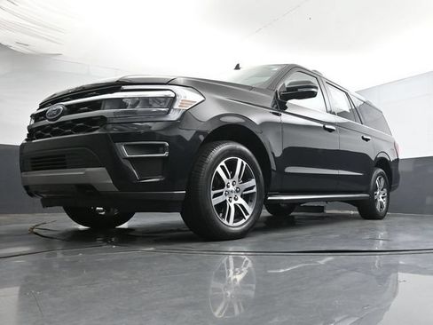 Used 2023 Ford Expedition Max Limited AWD/4WD image 31