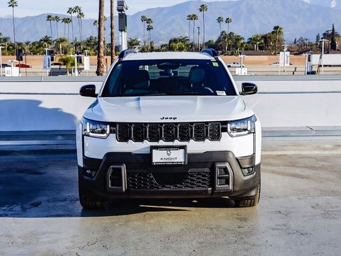 New 2026 Jeep Cherokee Laredo image 3