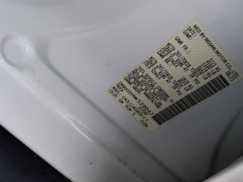 Used 2021 Nissan Titan SV w/ SV Convenience Package image 37