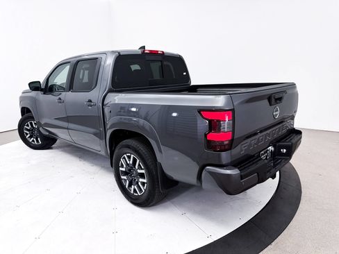 Used 2024 Nissan Frontier SL w/ Technology Package RWD image 3