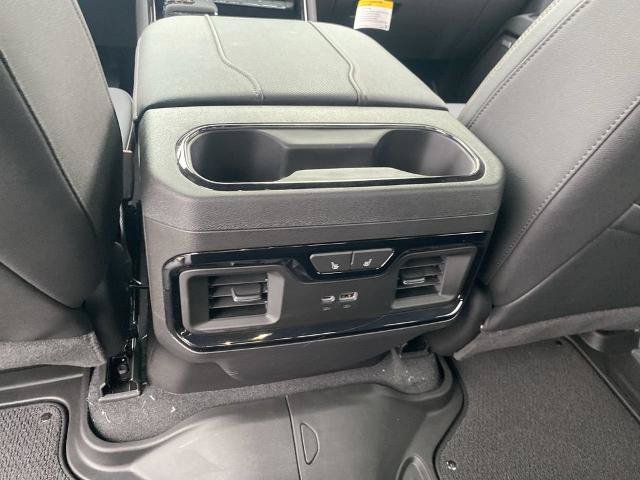 Used 2024 GMC Sierra 1500 AT4 w/ Technology Package AWD/4WD image 13