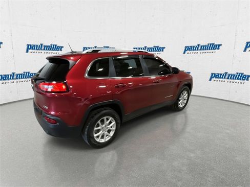 Used 2016 Jeep Cherokee Latitude image 11