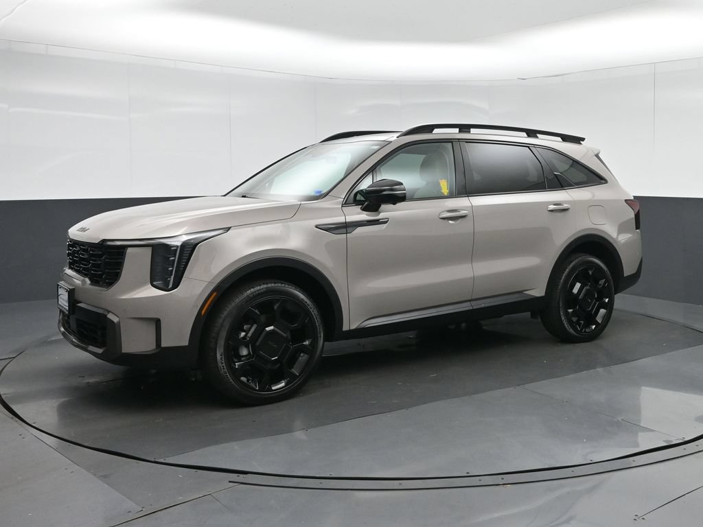 Used 2025 Kia Sorento SX AWD/4WD image 3