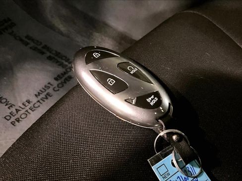 Used 2024 Hyundai Elantra SEL image 15