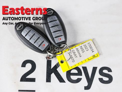 Used 2023 Nissan Altima 2.5 SV FWD image 6