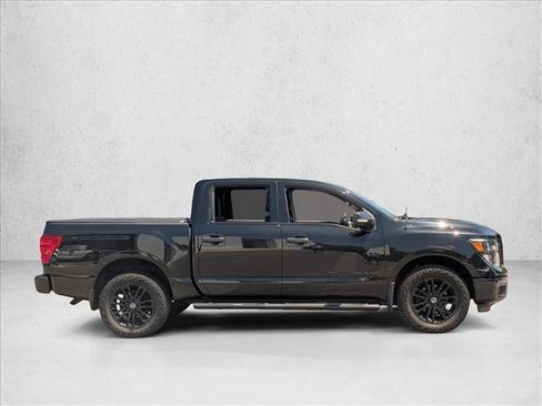 Used 2019 Nissan Titan SV w/ SV Convenience Package AWD/4WD image 4
