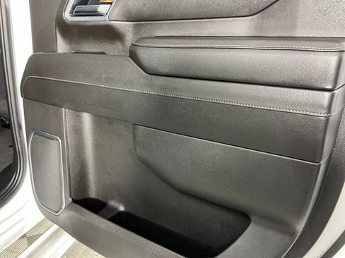 Used 2025 GMC Sierra 3500 SLT w/ SLT Premium Package image 30