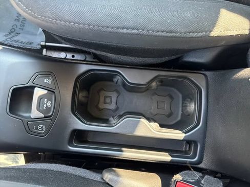 Used 2023 Jeep Renegade Trailhawk AWD/4WD image 27