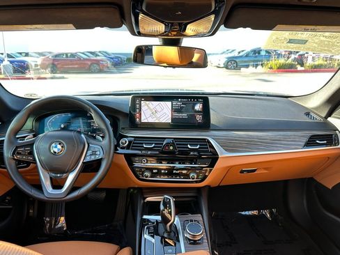 Used 2023 BMW 540i w/ Convenience Package RWD image 33