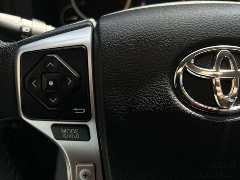 Used 2015 Toyota Tundra Limited w/ Limited Premium Package image 30