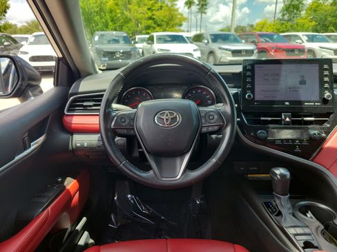 Used 2021 Toyota Camry XSE FWD image 16