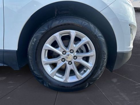 Used 2019 Chevrolet Equinox LT w/ Driver Convenience Package image 9