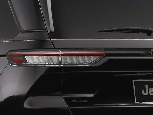 New 2024 Jeep Grand Cherokee Limited w/ Black Appearance Package image 11