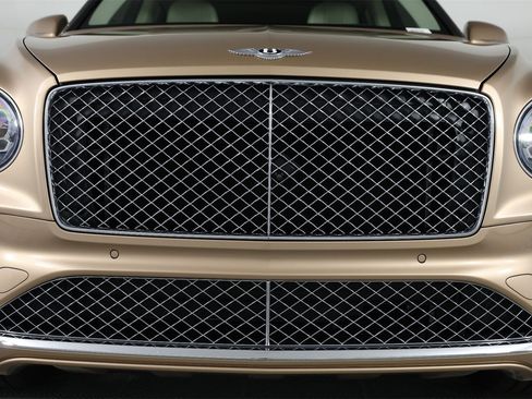 Used 2021 Bentley Bentayga image 10