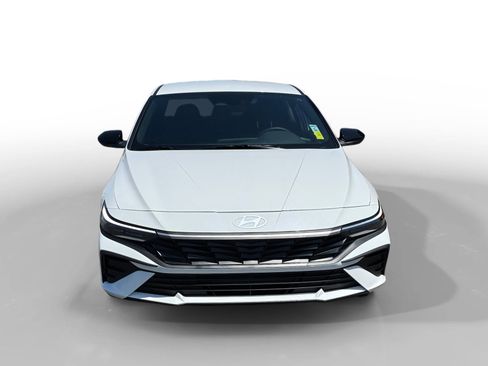 Certified 2026 Hyundai Elantra Sport FWD image 8