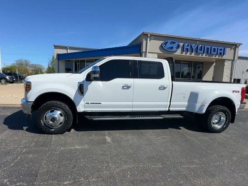 Used 2019 Ford F350 XLT w/ XLT Premium Package AWD/4WD image 5