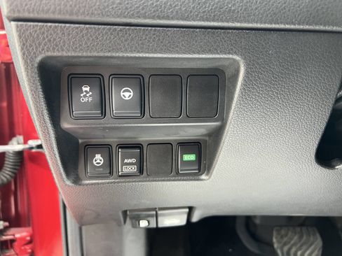 Used 2019 Nissan Rogue Sport SV w/ Technology Package image 9