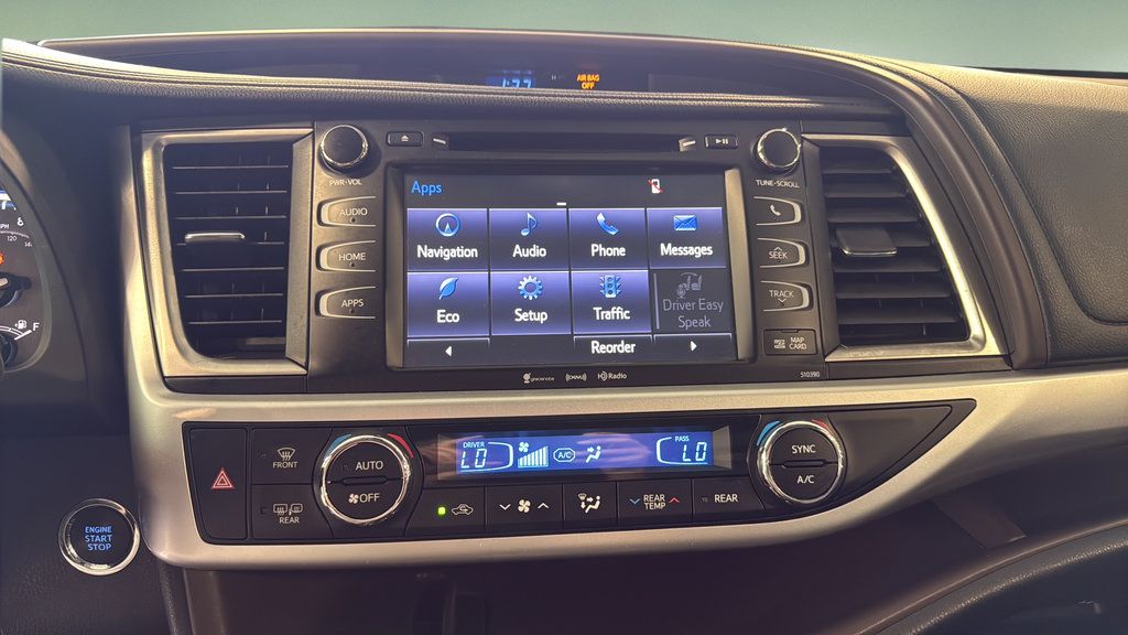 Used 2019 Toyota Highlander XLE AWD/4WD image 29