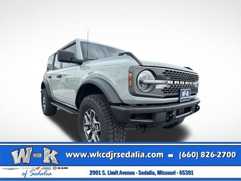 Used 2021 Ford Bronco Badlands AWD/4WD image 3