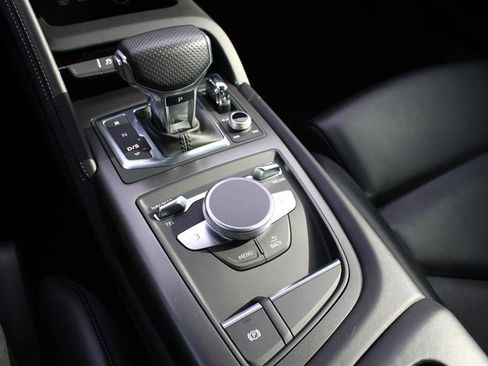 Used 2018 Audi R8 V10 w/ Carbon Exterior Package image 51