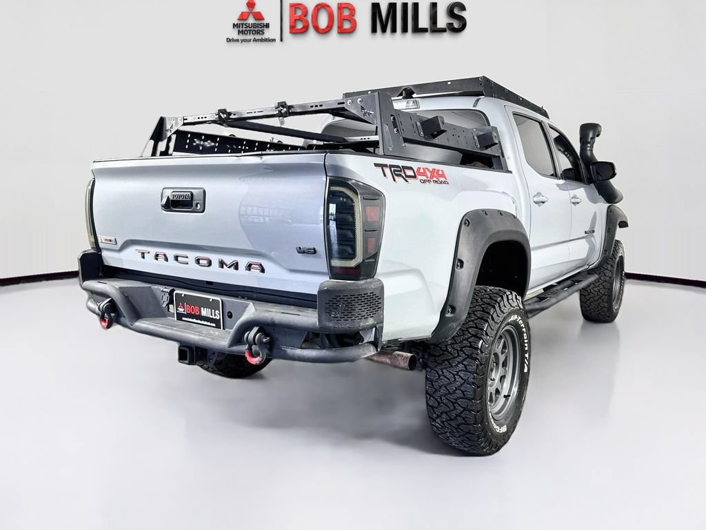 Used 2018 Toyota Tacoma TRD Off-Road AWD/4WD image 7