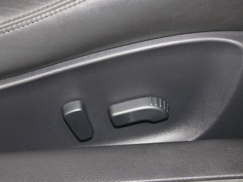 Used 2015 INFINITI Q60 AWD Coupe w/ Premium Package image 22