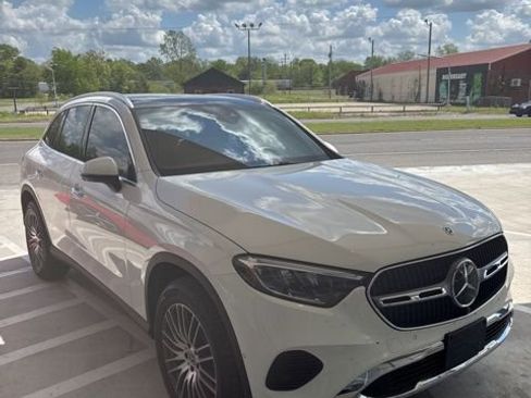 Used 2026 Mercedes-Benz GLC 300 4MATIC image 1