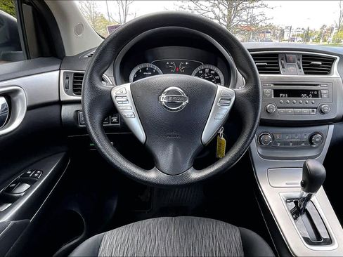 Used 2014 Nissan Sentra SV FWD image 6