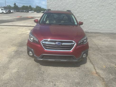 Used 2019 Subaru Outback 2.5i Limited w/ Popular Package #2 AWD/4WD image 3