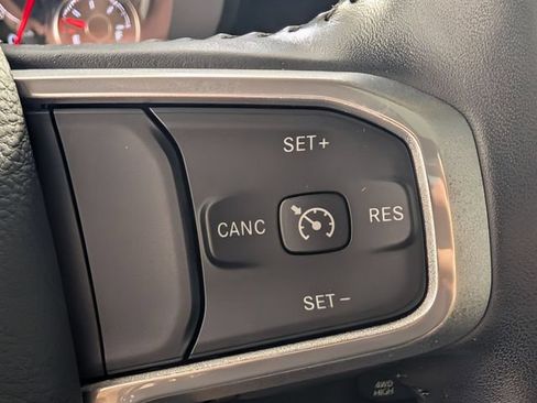 Used 2020 RAM 1500 Laramie AWD/4WD image 17