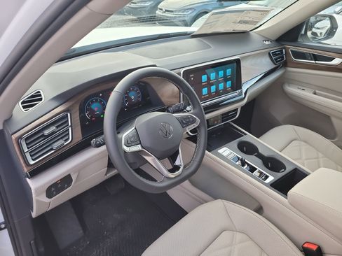 New 2026 Volkswagen Atlas SE FWD image 21