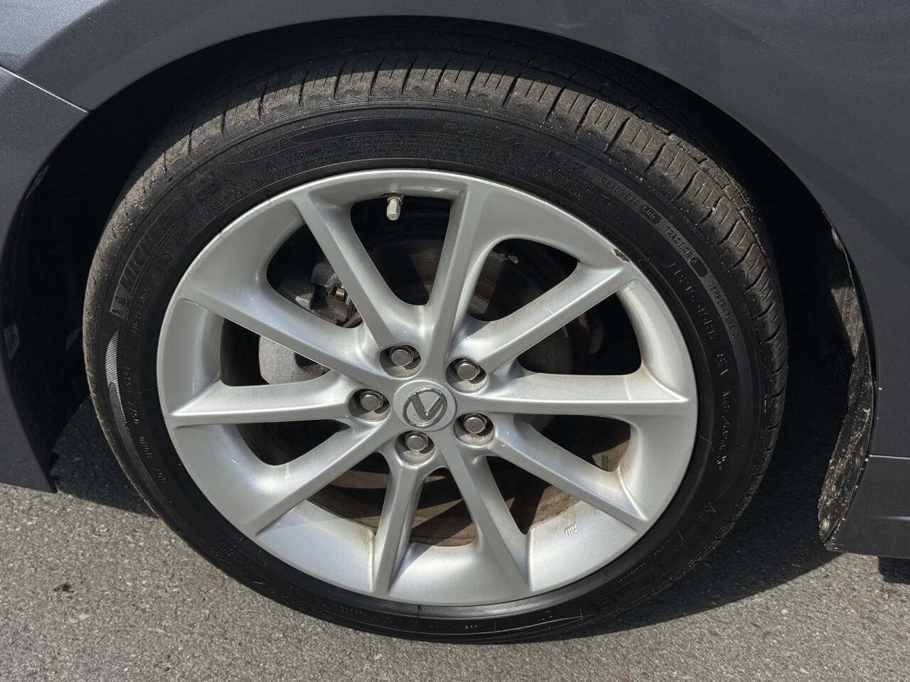 Used 2013 Lexus CT 200h FWD image 38