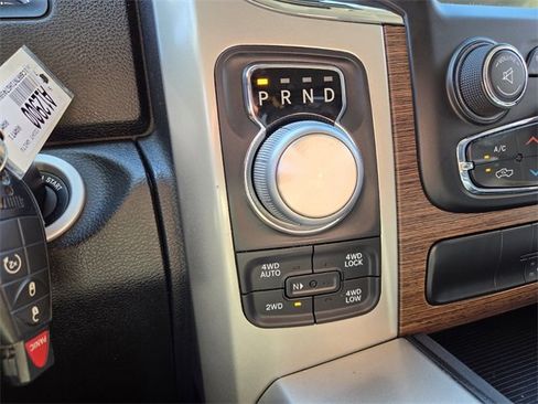 Used 2017 RAM 1500 Laramie image 31