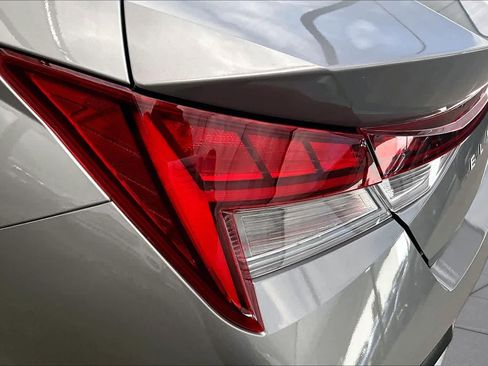 Used 2024 Hyundai Elantra SEL w/ Convenience Package FWD image 28