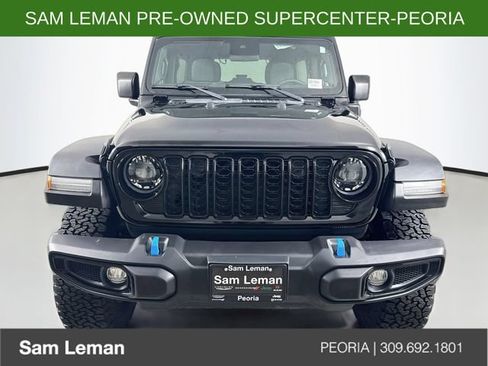 Used 2024 Jeep Wrangler Unlimited AWD/4WD image 2