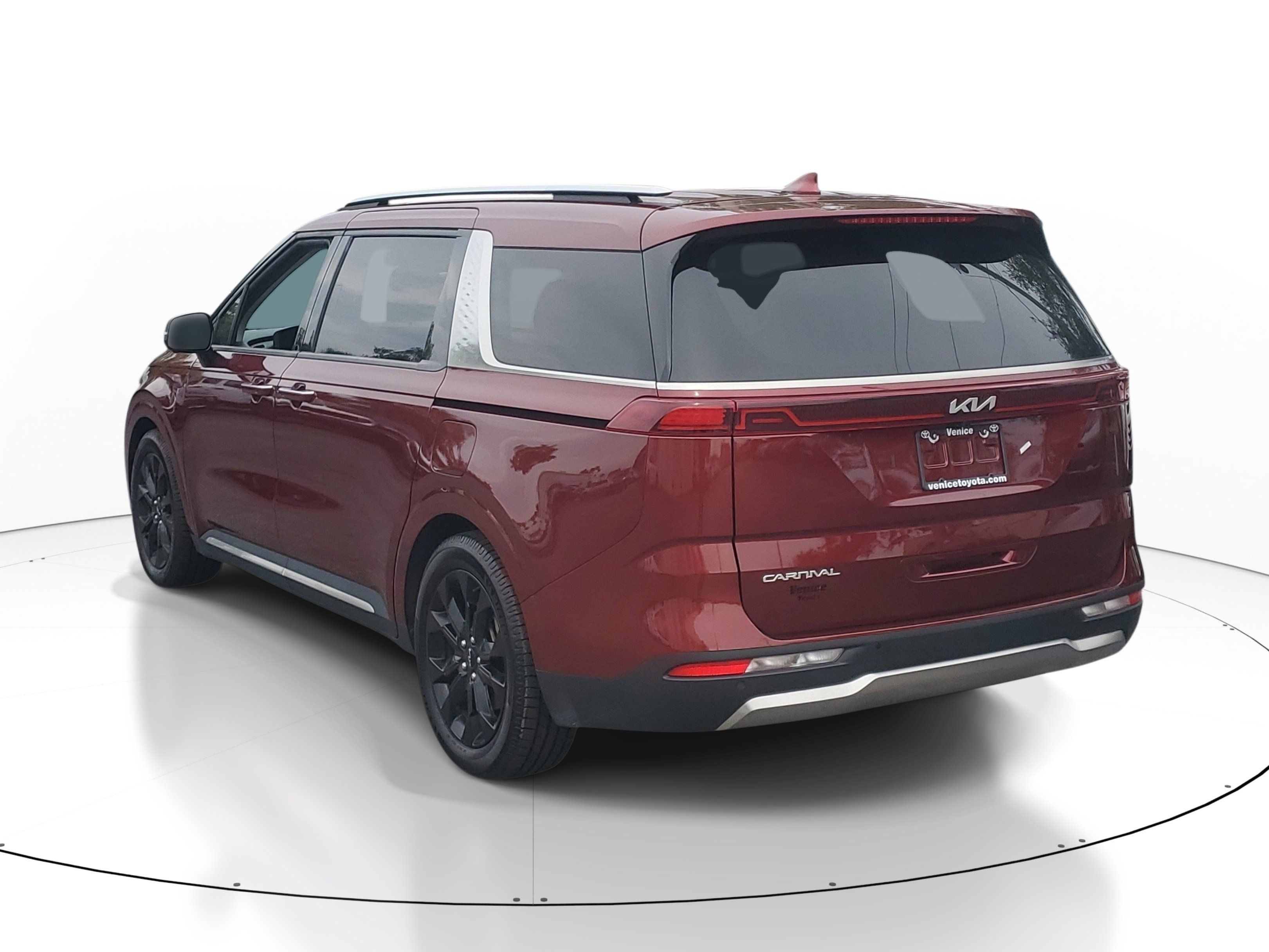Used 2024 Kia Carnival SX Prestige FWD image 4