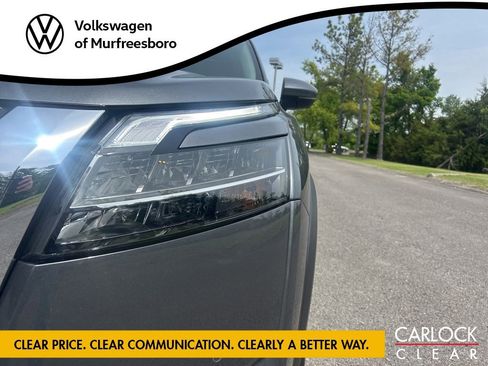 Used 2024 Nissan Pathfinder Platinum w/ Cargo Package AWD/4WD image 10