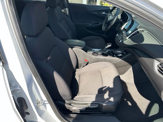 Used 2023 Chevrolet Malibu LT FWD image 12