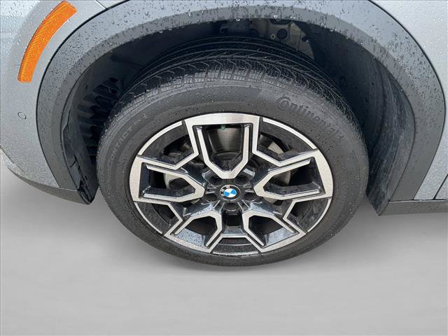 Used 2026 BMW X2 xDrive28i AWD/4WD image 9