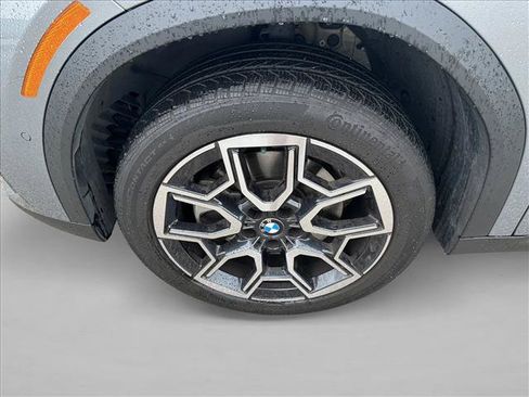 Used 2026 BMW X2 xDrive28i AWD/4WD image 9