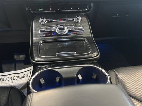 Used 2023 Lincoln Nautilus Reserve w/ Monochromatic Package FWD image 6