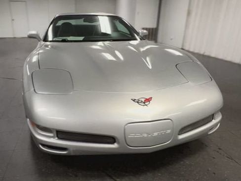 Used 2001 Chevrolet Corvette Z06 w/ Memory Pkg RWD image 3