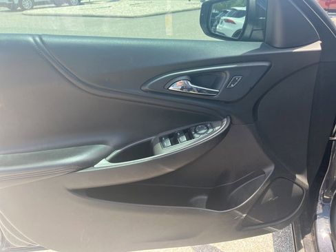 Used 2022 Chevrolet Malibu LT w/ Leather Package FWD image 7