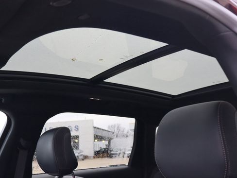 Used 2024 Lincoln Nautilus Reserve w/ Equipment Group 202A image 23