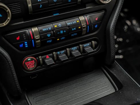 Used 2021 Ford Mustang Shelby GT500 w/ Technology Package image 71