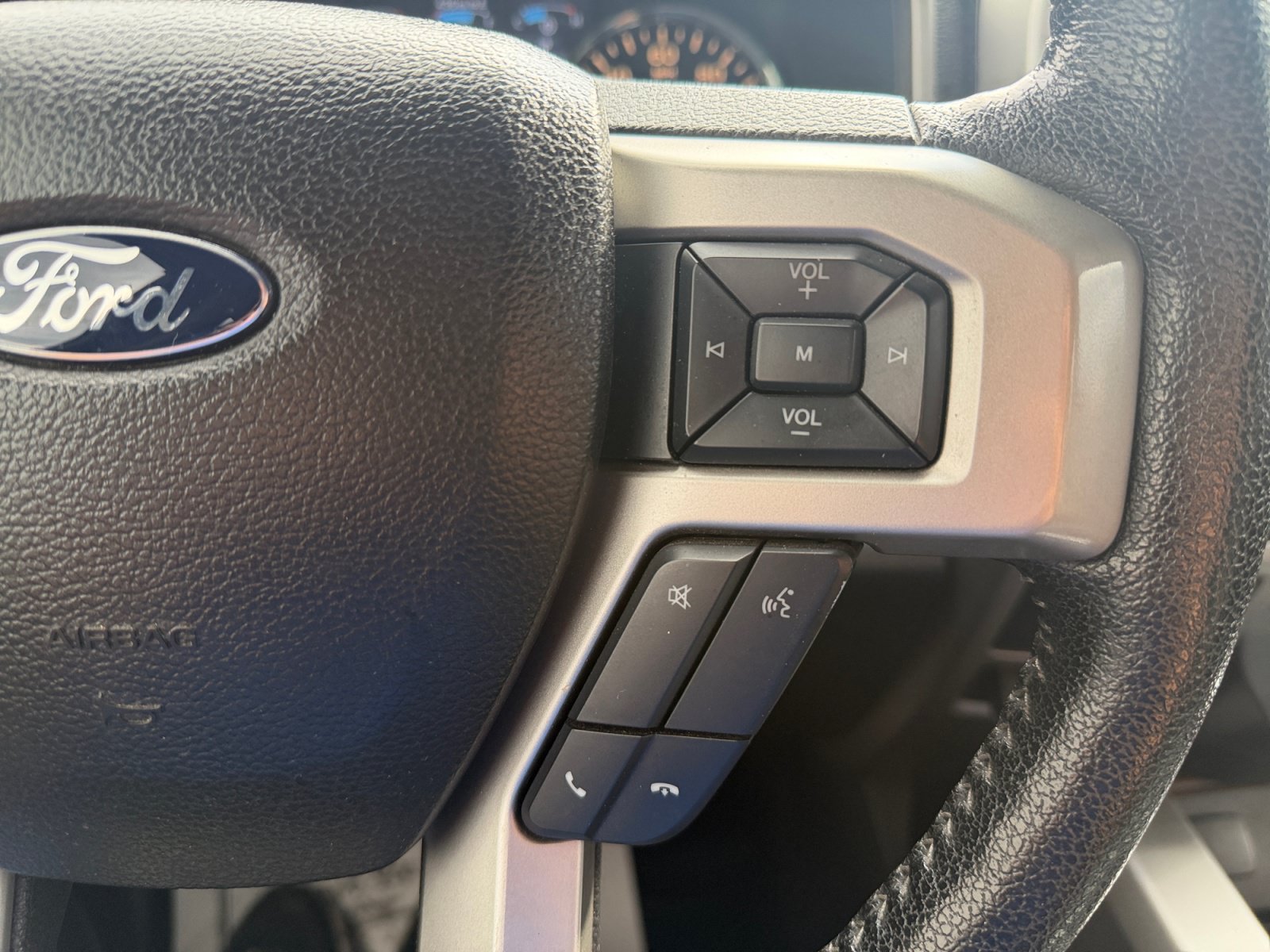 Used 2016 Ford F150 Lariat w/ Equipment Group 502A Luxury AWD/4WD image 21