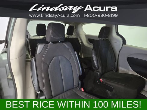 Used 2023 Chrysler Voyager LX FWD image 8